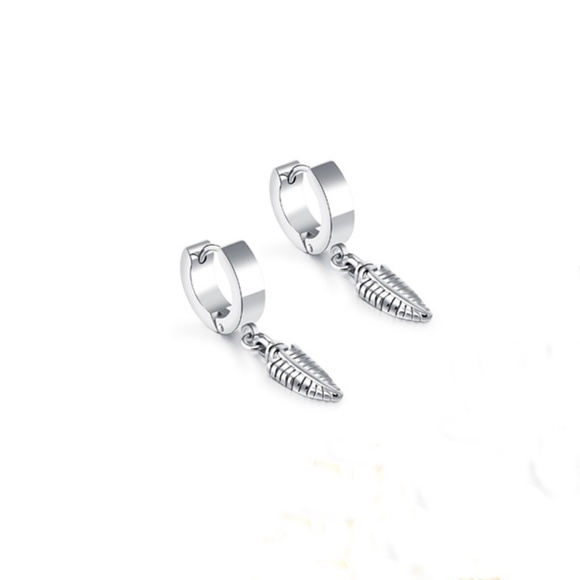 Feather Leaves Dangle Huggie Hinge earrings - Picture 6 of 8